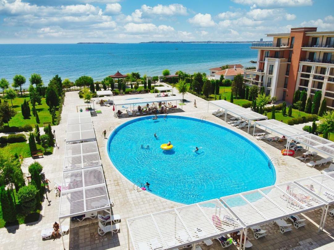 Prestige Fort Beach - Premium Apartments Sveti Vlas Ngoại thất bức ảnh