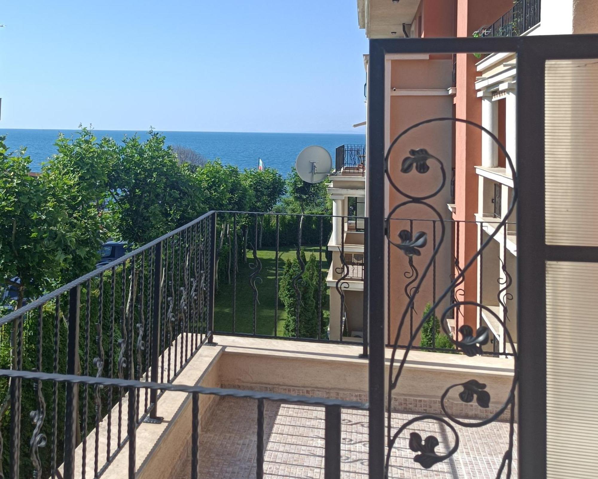 Prestige Fort Beach - Premium Apartments Sveti Vlas Ngoại thất bức ảnh